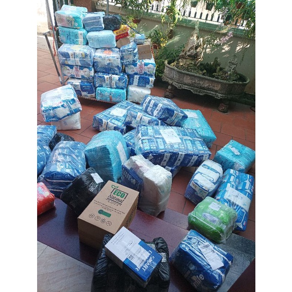 Tã bỉm dán Phú đạt Có vách hai bên  dành cho người già, phụ nữ sau sinh: Sizetừ 40-80kg Siêu thấm  hút