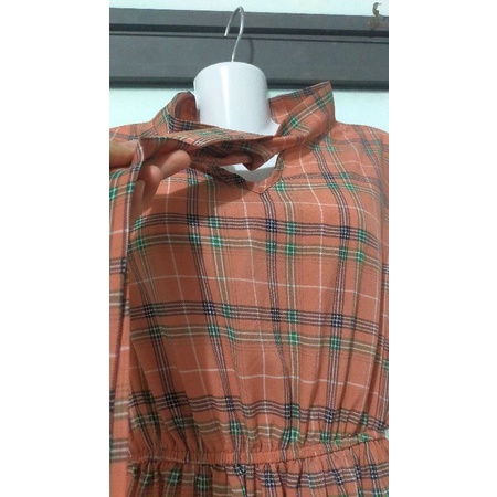 Đầm dài tay sọc cam size S