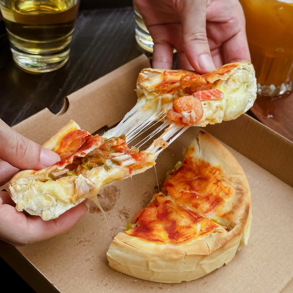 Pizza Chicago Duchee Nhân Nhồi, Size 17cm, Gấp 3 Lần Phô Mai, Béo Ngậy, Kéo Sợi Dài