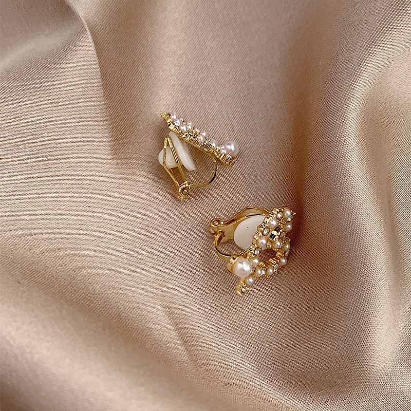 Khuyên tai kẹp không bấm lỗ chốt cố định K374 bằng hợp kim mạ vàng hình trái tim đính đá hạt trai dáng ngắn Leous