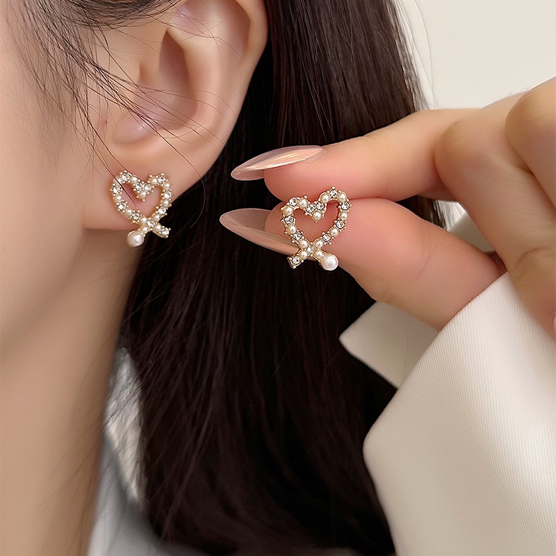 Khuyên tai kẹp không bấm lỗ chốt cố định K374 bằng hợp kim mạ vàng hình trái tim đính đá hạt trai dáng ngắn Leous