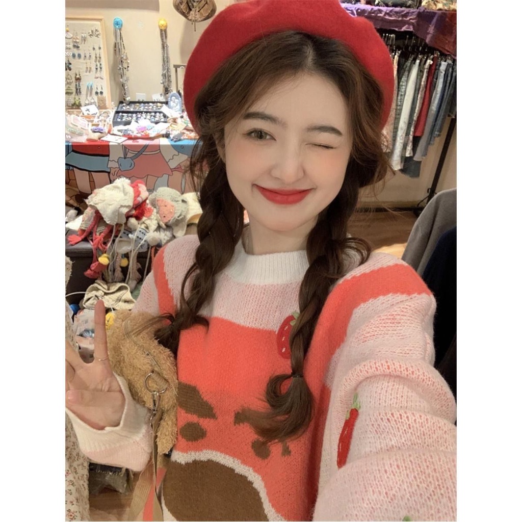 Jiashucheng Áo Sweater Dệt Kim Dáng Rộng Họa Tiết Gấu Dâu Tây Hoạt Hình Thời Trang Thu Đông Dành Cho Nữ