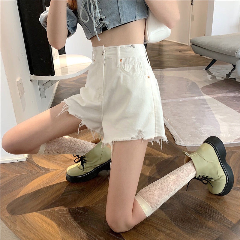 Jiashucheng Quần Short Denim Sờn Trắng Dáng Rộng Eo Cao Phong Cách Mới Mùa Hè Dễ Phối Đồ Cho Nữ