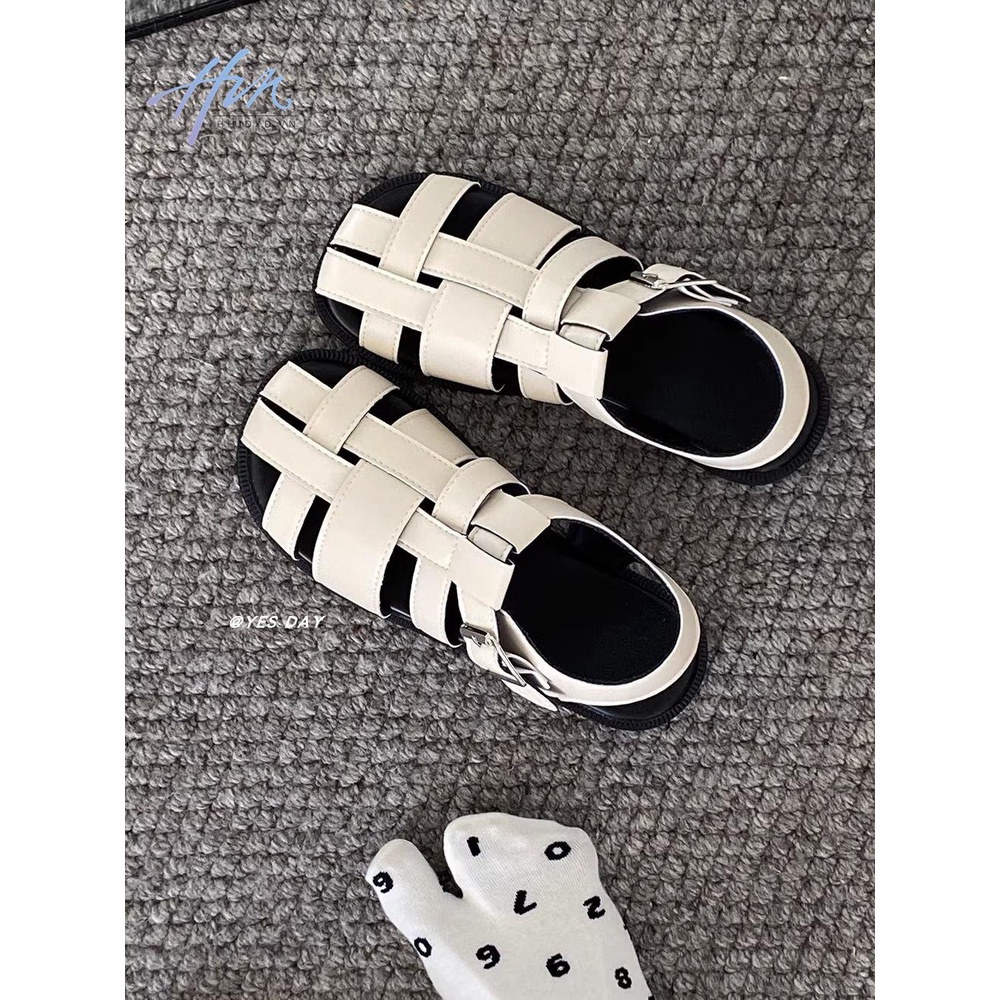 Giày Sandal Đế Bằng Mềm Mại Thiết Kế Đục Lỗ Thời Trang Mùa Hè Phong Cách Hàn Quốc Cho Nữ