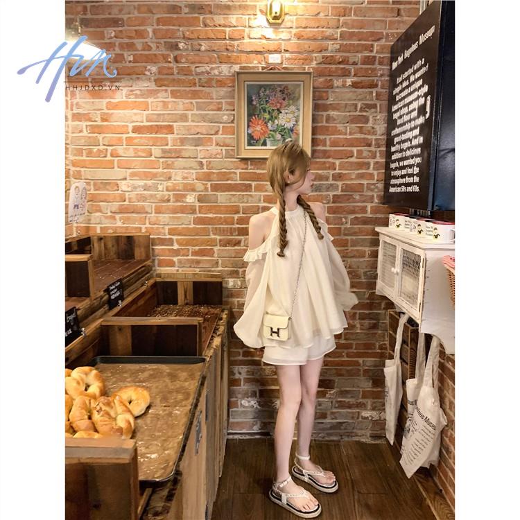 Bộ Áo Cổ Yếm Dáng Rộng Phối Quần Short Thời Trang Mùa Hè 2023 Cho Nữ