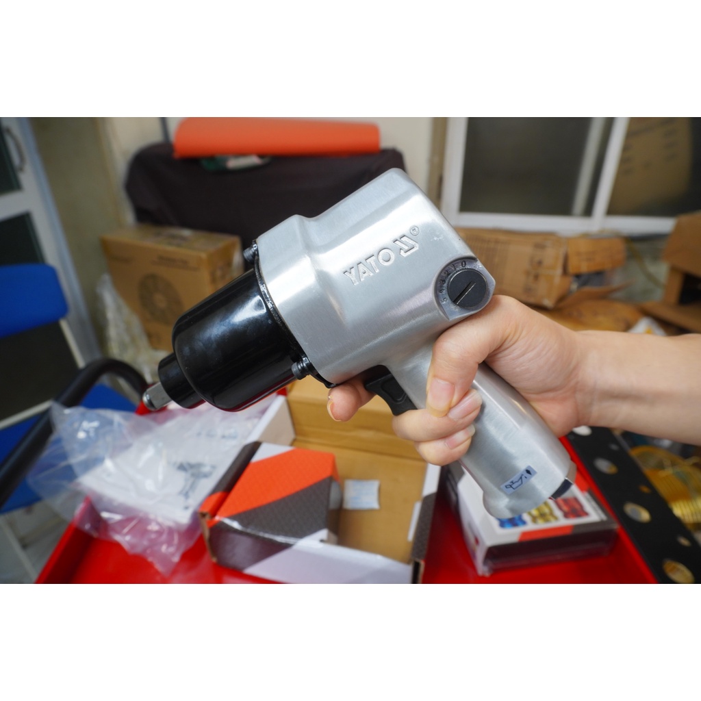 Súng mở bu lông 1/2" 1000Nm YATO YT-09528 -Máy văn bu lông yato yt 09528 1000NM - Máy Móc Minh Trí