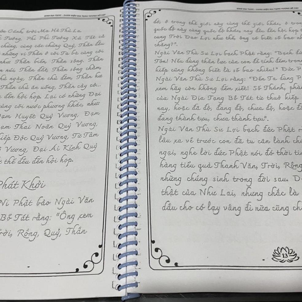 TẶNG BÚT, Vở Chép Kinh Địa Tạng Bồ Tát Bổn Nguyện In Chữ Mờ Lò Xo , Hai Loại - Vở chép kinh chữ mờ giá sĩ