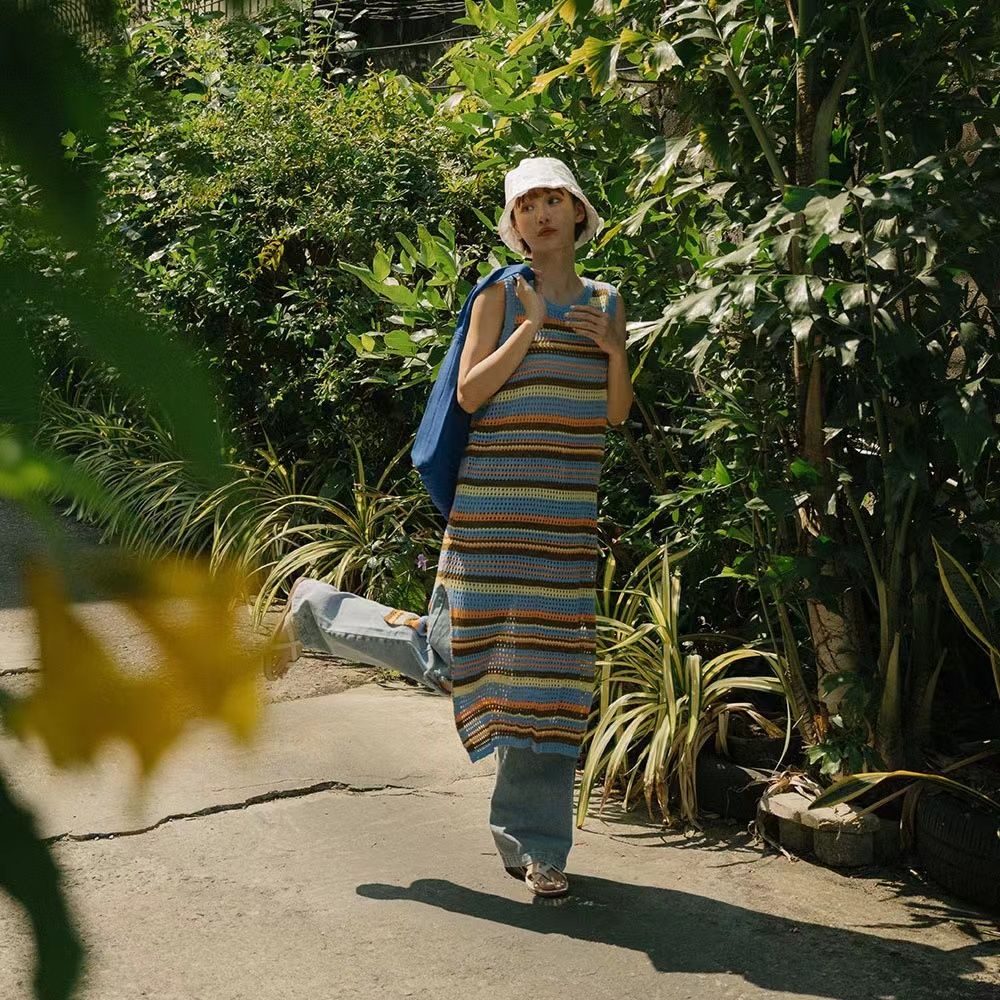 Jiashucheng Đầm Dệt Kim Dáng Lửng Xẻ Tà Họa Tiết Kẻ Sọc Cầu Vồng Màu Sắc Tương Phản Thời Trang Đi Nghỉ