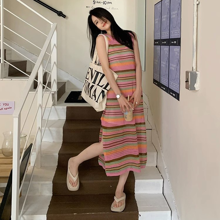 Jiashucheng Đầm Dệt Kim Dáng Lửng Xẻ Tà Họa Tiết Kẻ Sọc Cầu Vồng Màu Sắc Tương Phản Thời Trang Đi Nghỉ