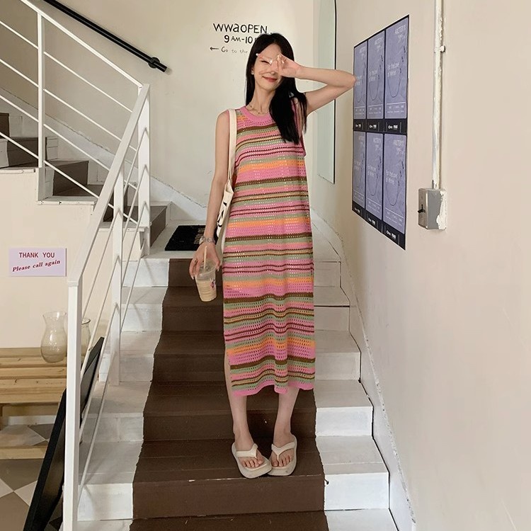 Jiashucheng Đầm Dệt Kim Dáng Lửng Xẻ Tà Họa Tiết Kẻ Sọc Cầu Vồng Màu Sắc Tương Phản Thời Trang Đi Nghỉ