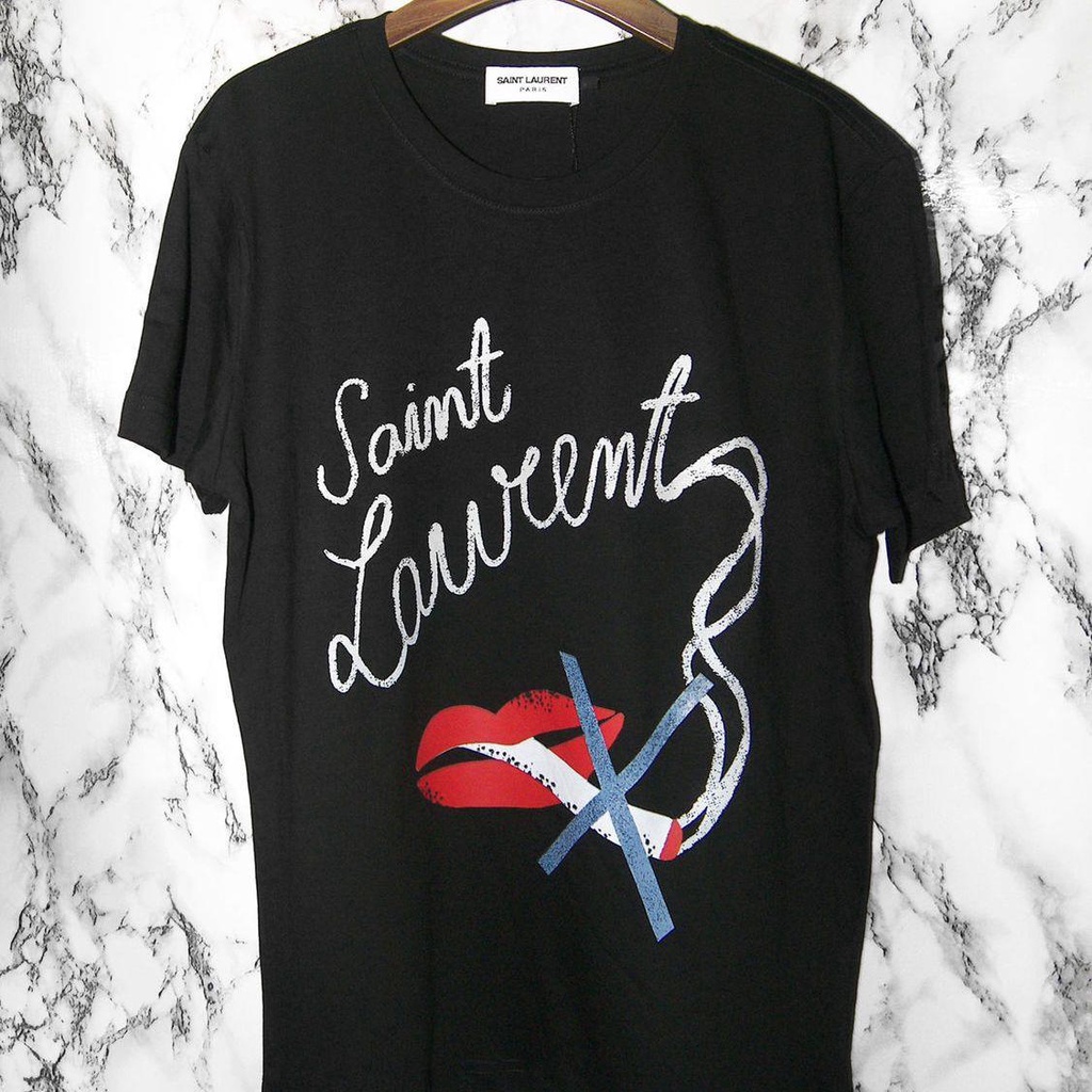 Saint Laurent Áo Thun Ngắn Tay Cổ Tròn In Chữ Và Đôi Môi Thời Trang Dành Cho Nữ Và Nam