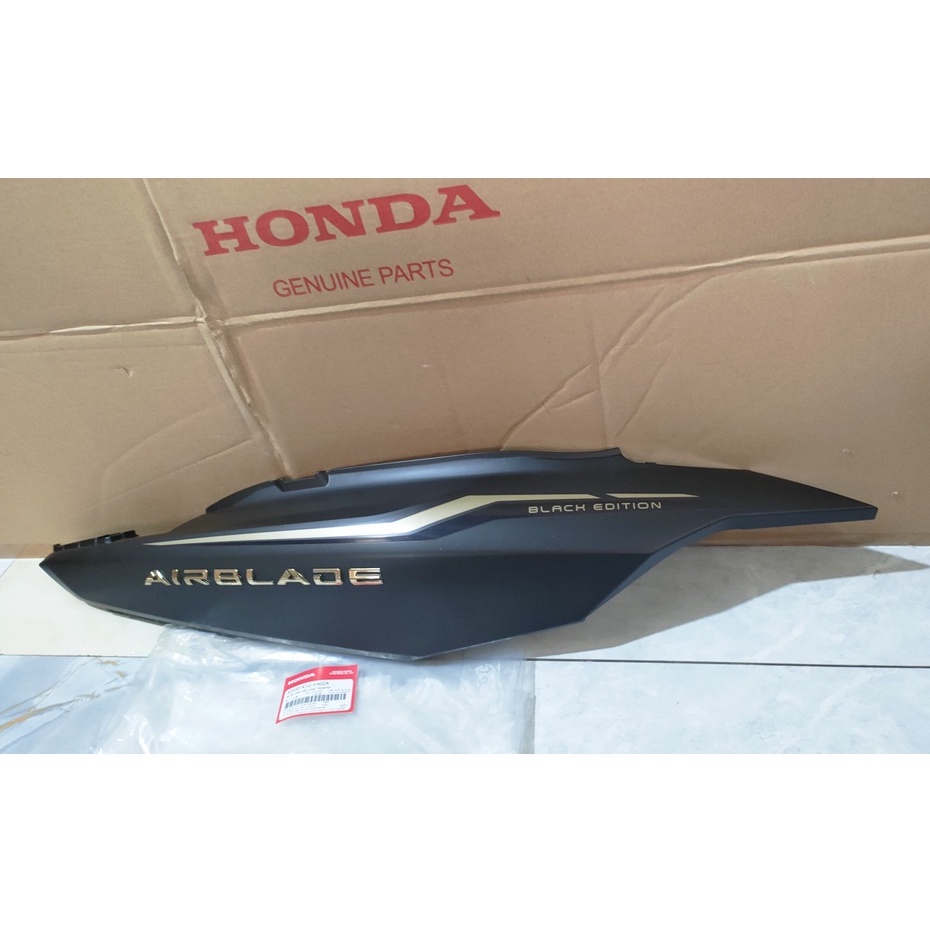 Bộ ốp thân bên phải | Ốp sườn Air Blade 125  màu Đen nhám*NHA76* chính hãng Honda