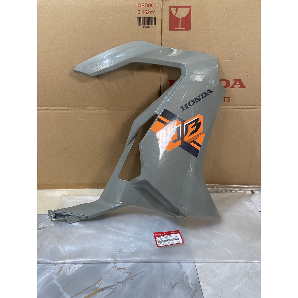 Cánh yếm bên phải | Bửng yếm Air Blade 125  màu Xám xi măng *NHC60P* chính hãng Honda