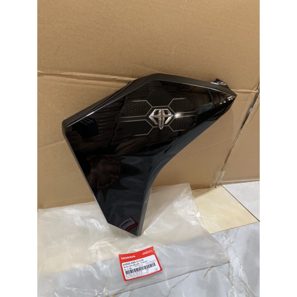 Bộ ốp trước bên phải | Cánh yếm phải Air Blade 125  màu Đen chính hãng Honda