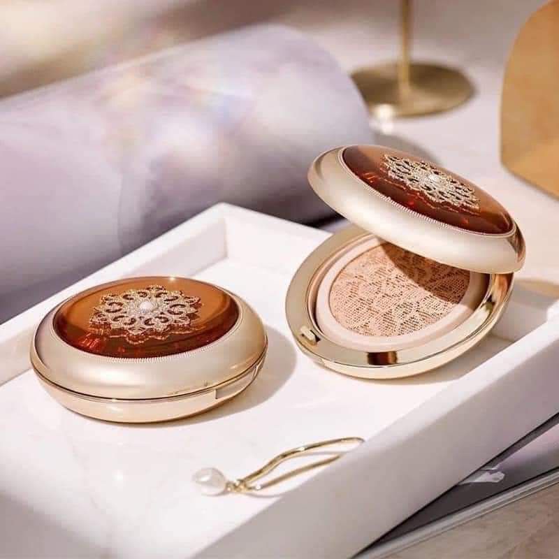 Phấn Nước Whoo tái sinh Hoa hiên Cheongidan Radiant Essence Cushion SPF50+/PA+++