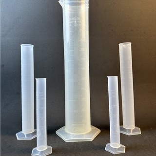 Ống đong nhựa chia vạch trắng khắc nổi onelab 1000ml, 2000ml - labhn