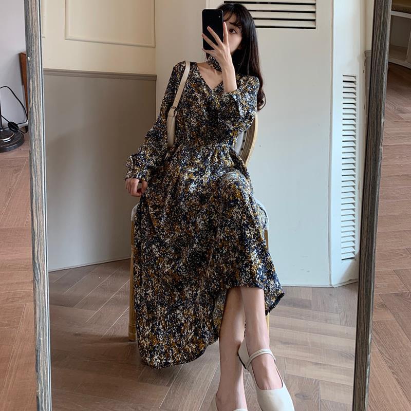 Đầm Hoa Tay Dài Cổ Chữ V Nhấn Eo Phong Cách Retro Dành Cho Nữ