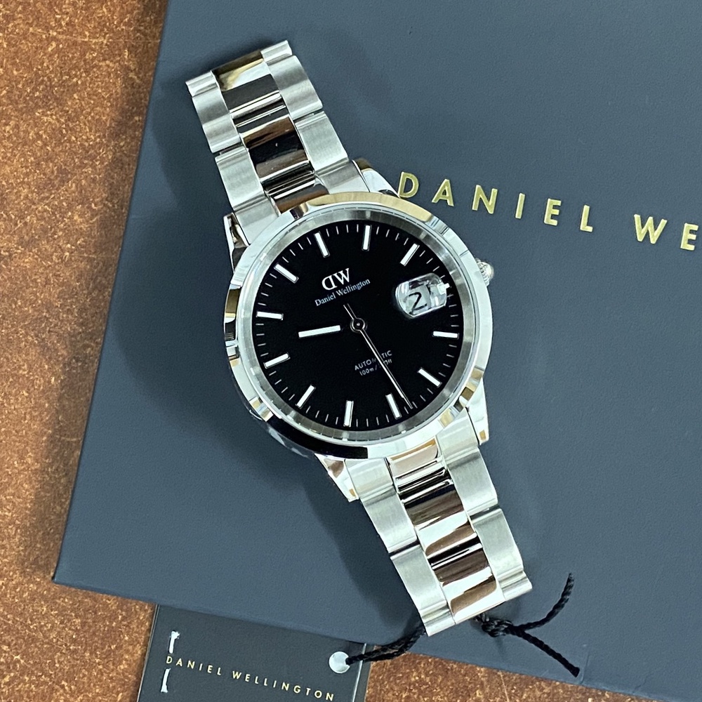 Đồng hồ Nam Daniel Wellington dây Kim loại - Iconic Link 40mm DW00100482