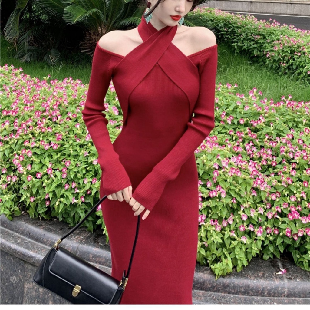 Đầm Dệt Kim Tay Dài Cổ Yếm Dáng Ôm Thời Trang Thu Đông Quyến Rũ Cho Nữ