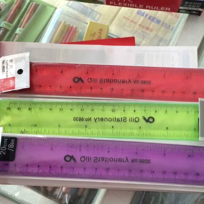 Thước kẻ dẻo bẻ không gãy dài 20 hoặc 30 cm
