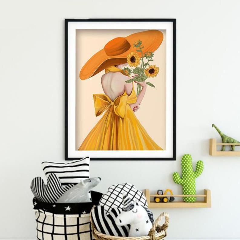 Tranh thêu chữ thập cô gái ôm hoa hướng dương - thêu kín 83011