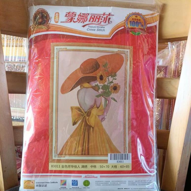 Tranh thêu chữ thập cô gái ôm hoa hướng dương - thêu kín 83011