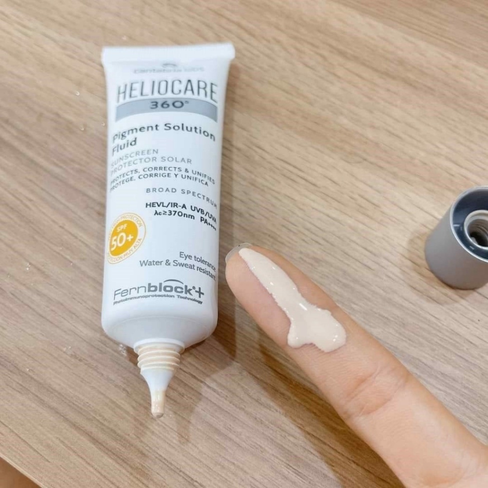 Kem chống nắng Heliocare 360 Pigment Solution Fluid 50ml0