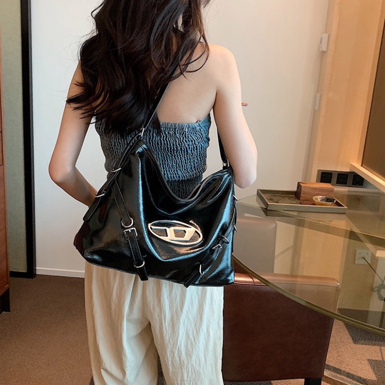 Túi chữ D dây chéo CÁ TÍNH. Ảnh Video hàng về