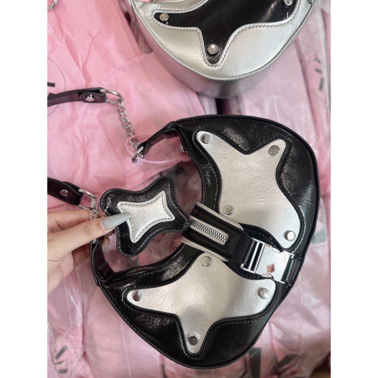 Túi kẹp nách KÈM CHARM size 25. Ảnh video hàng về