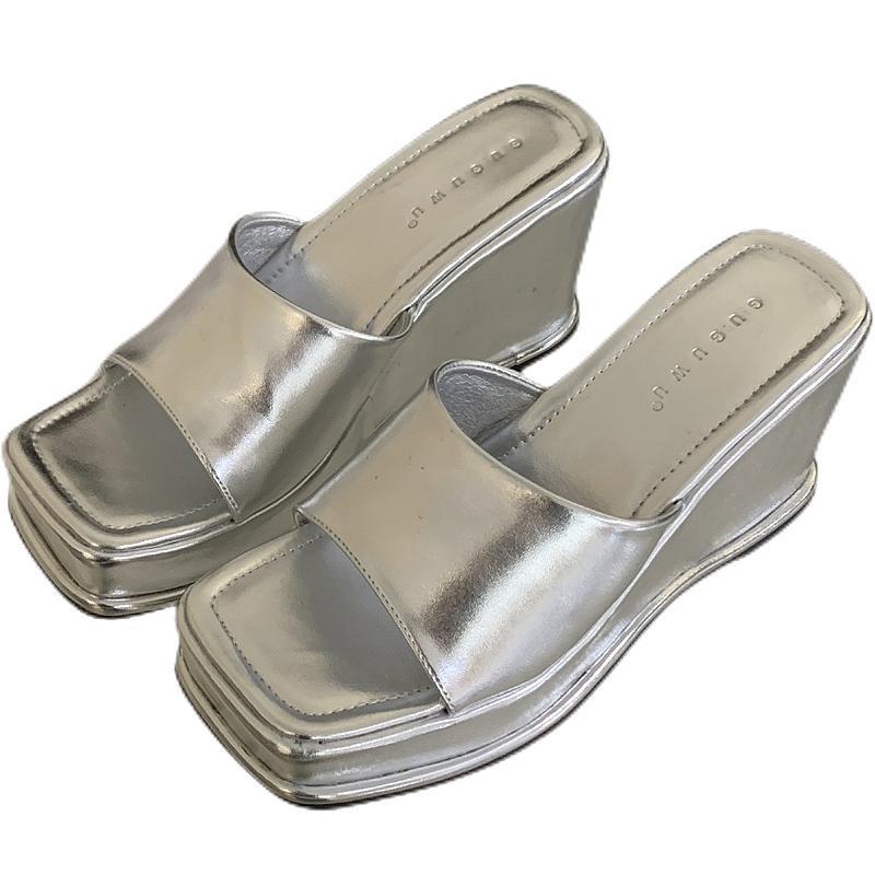 Dép Sandal Đế Xuồng Siêu Dày Mang Ngoài Trời Cho Nữ