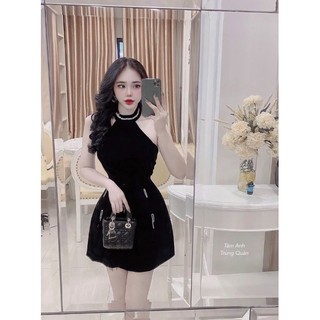 Đầm nhung cổ yếm đính đá sang chảnh