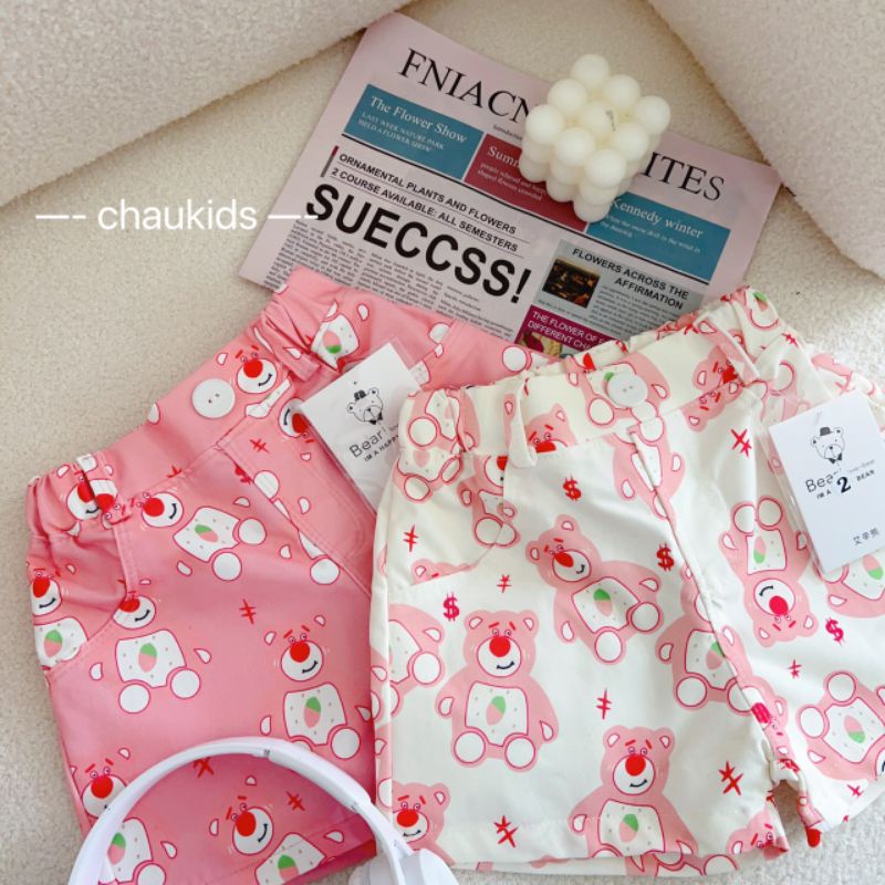 Quần đùi bé gái, chất kaki in kín hình gấu hồng dễ thương