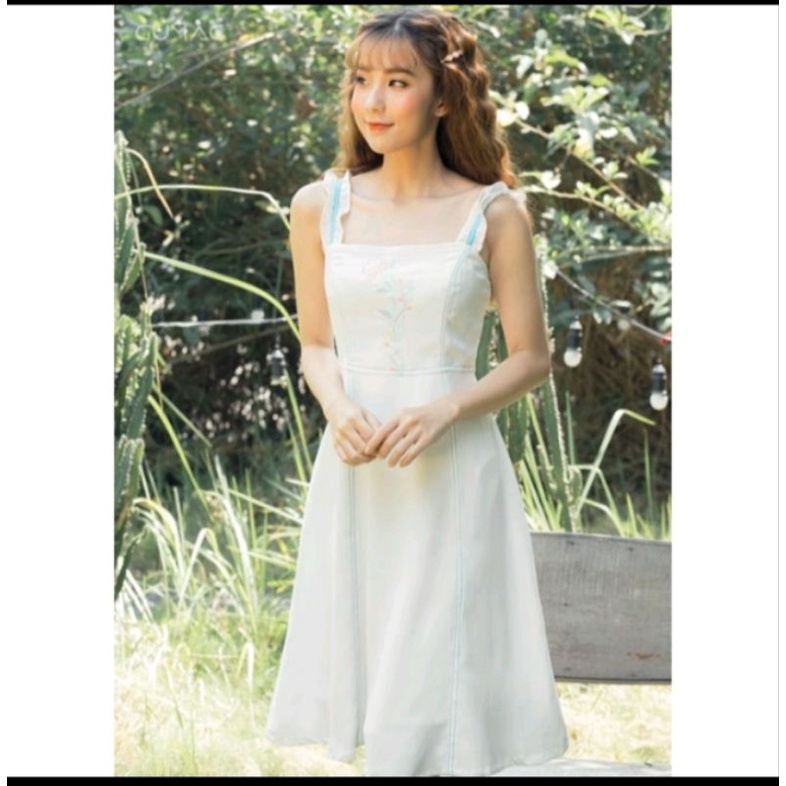 đầm 2dây thêu hoa(ms40)
