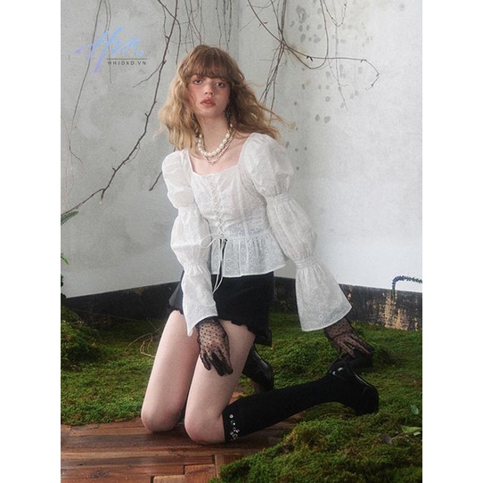 Áo Kiểu Tay Phồng Khoét Rỗng Phong Cách Cung Điện Lộng Lẫy