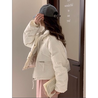 Áo khoác phao nữ năm 2025 béo dáng vừa tay dài bo không mũ hai túi ngang có khóa cổ đứng, áo phao béo dáng ngắn