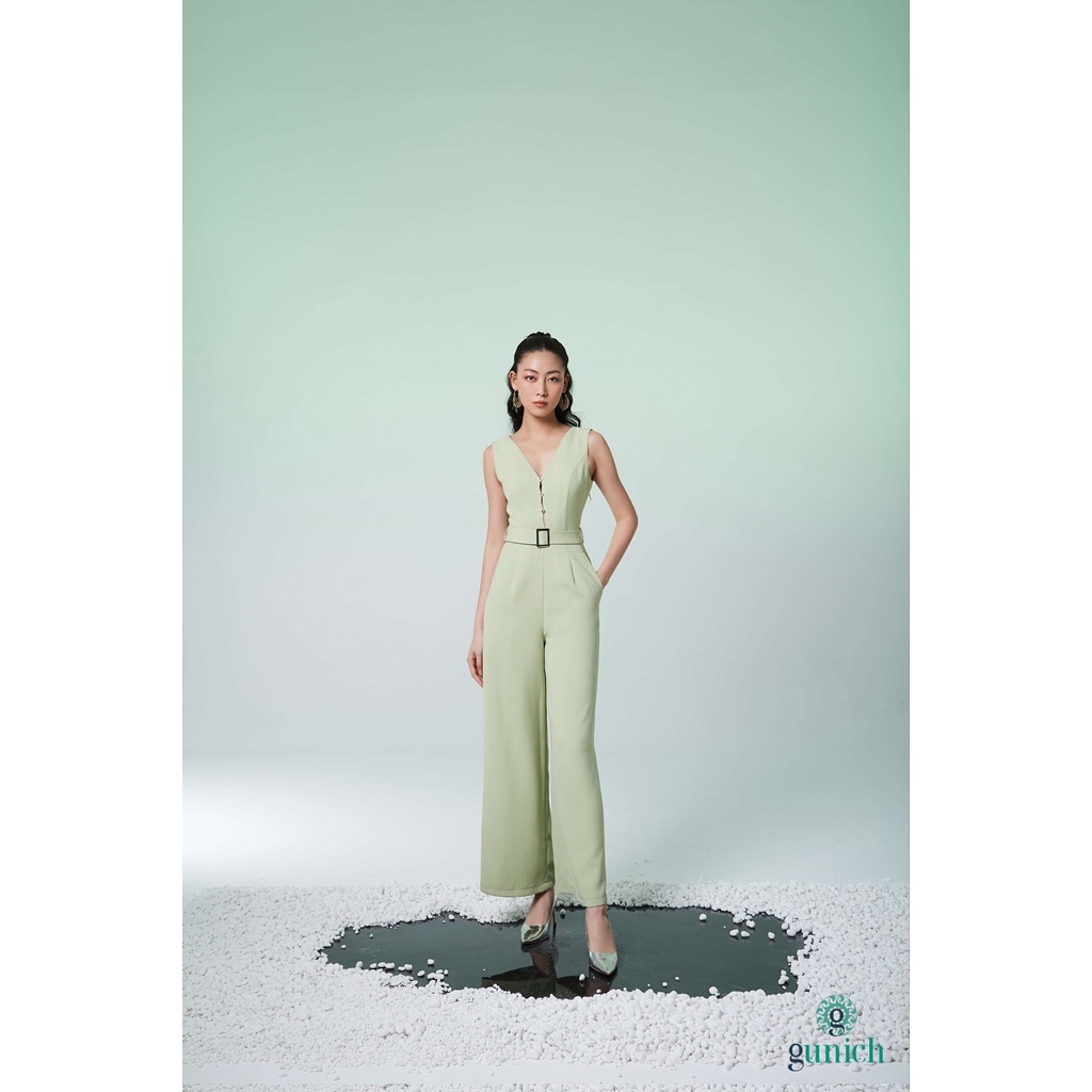 Jumpsuit cổ V phối nút kim loại Gunich