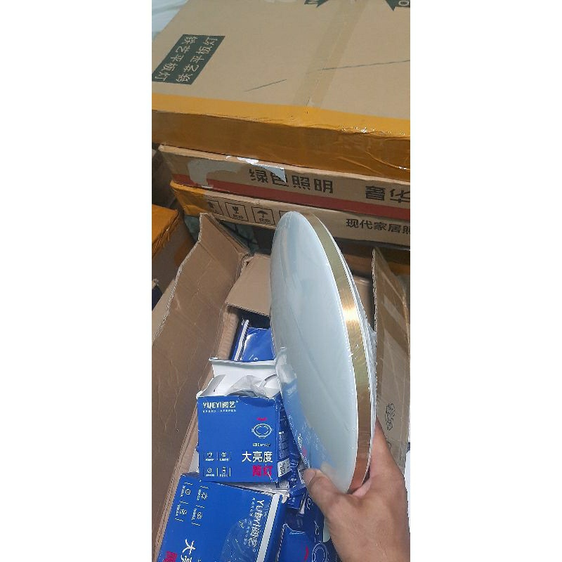 Đèn ốp trần phòng khách, phòng ngủ, ban công 24W viền vàng, đen - Ánh sáng trắng