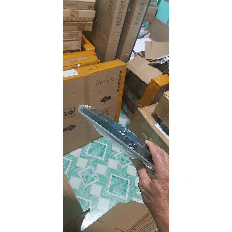 Đèn ốp trần phòng khách, phòng ngủ, ban công 24W viền vàng, đen - Ánh sáng trắng