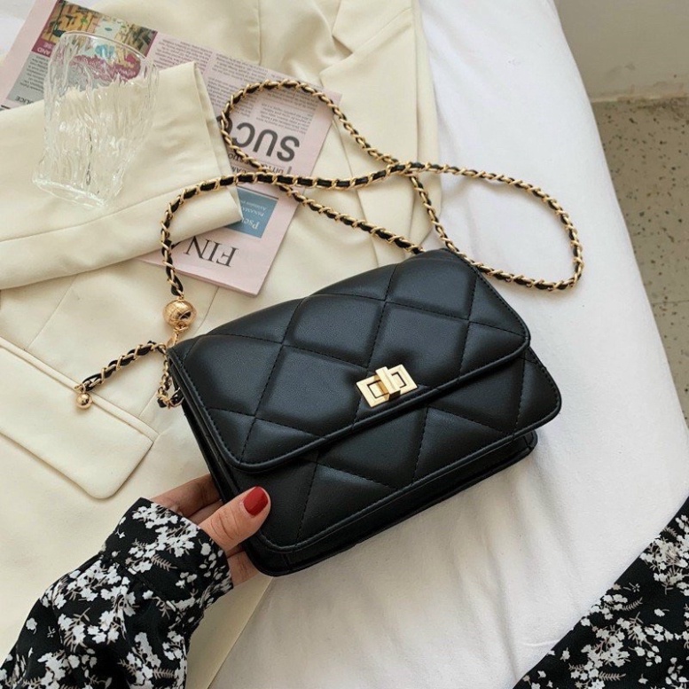 Túi đeo chéo nữ da mềm trần trám khoá xoay dây đeo da phối xích 686 Jellyshop