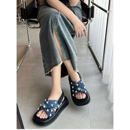 Giày Sandal Denim Đế Dày Quai Chéo Đính Ngọc Trai Thời Trang Nữ Sành Điệu