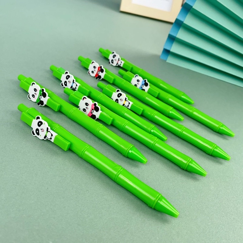 Bút bi bấm hình gấu trúc mực đen