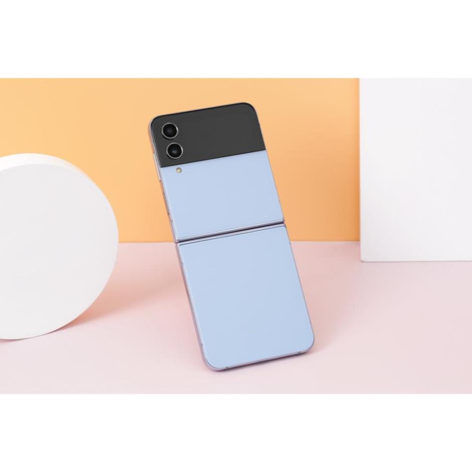 Điện thoại Samsung Galaxy Z Flip4  Hỗ trợ 5G Fullbox Bh 12 tháng