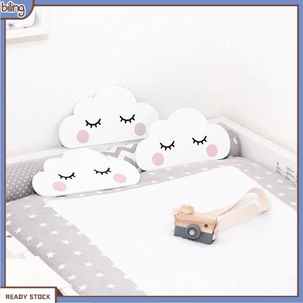 Miếng dán tường trang trí bằng gỗ hình đám mây/ mặt trăng đáng yêu