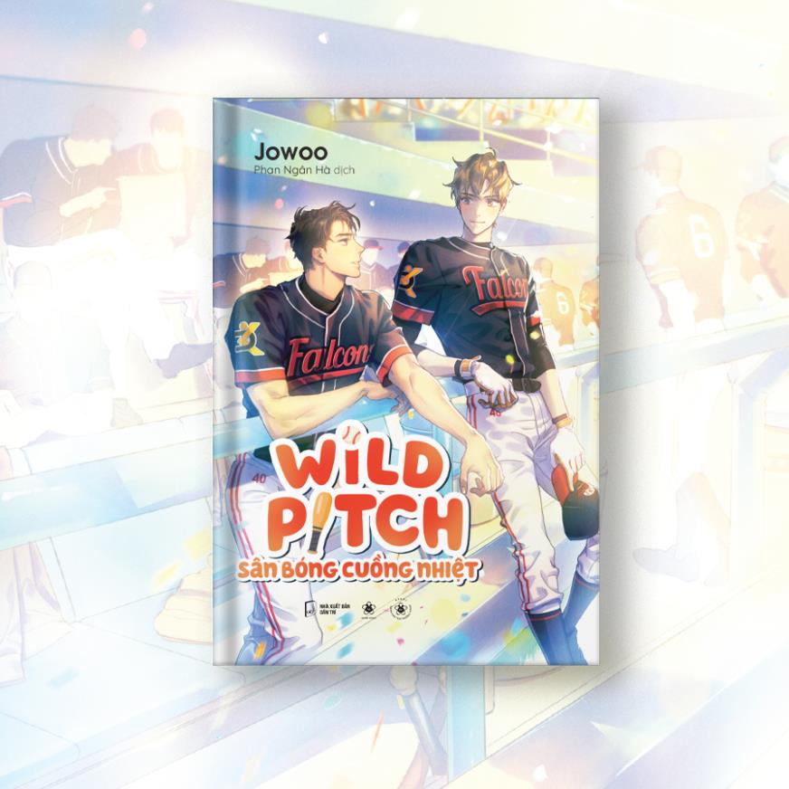 Sách - WILD PITCH – Sân Bóng Cuồng Nhiệt  - AZVietNam