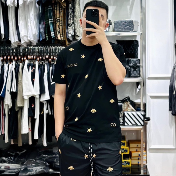 Áo Phông Nam G.C Phối Hoạ Tiết Ong Thêu Vàng Cực Chất - Áo Thun Nam Nữ Đôi G.C