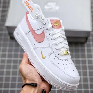 Giày thể thao nữ AF1 trắng móc hồng cổ thấp, Giày sneaker nữ AF1 trắng vệt màu hồng đầy đủ bill box và phụ kiện