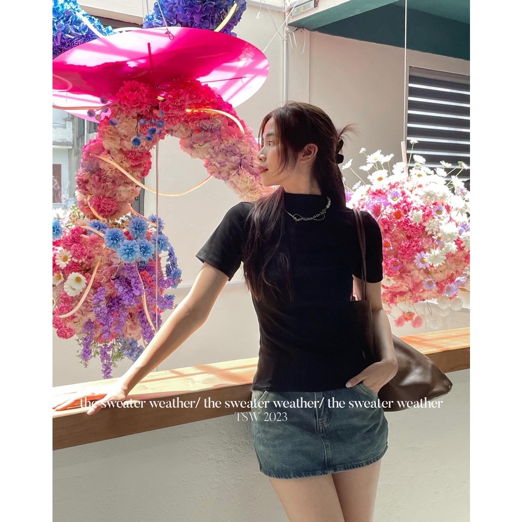 Áo thun trơn tay ngắn cổ zip dáng basic co giãn tốt siêu tôn dáng Maia Aocolo228_P0K10