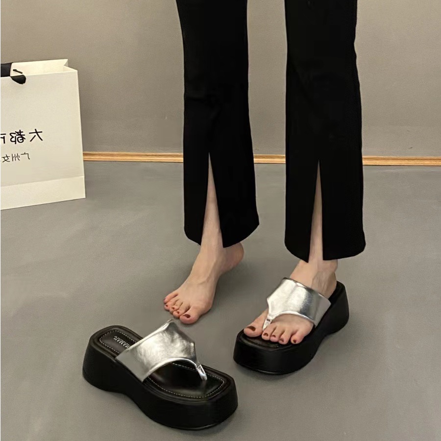 Dép Xỏ Ngón Đế Dày Màu Trắng Thời Trang Mùa Hè