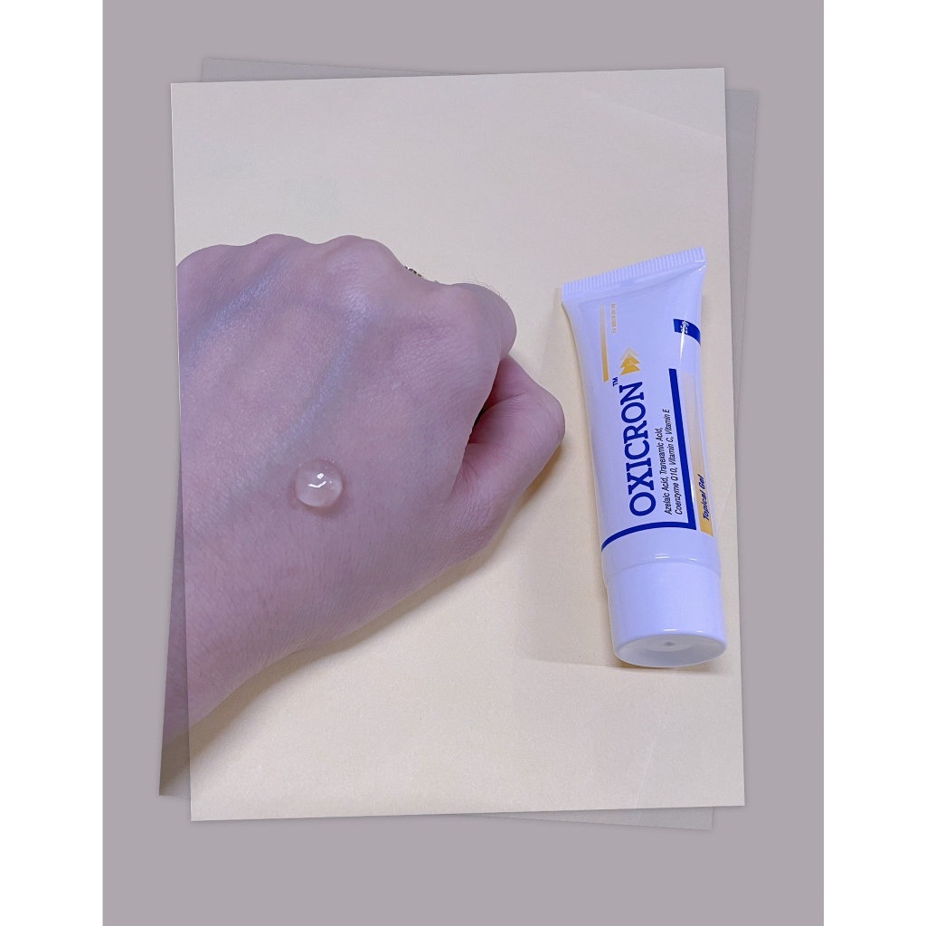 Gel bôi mụn Oxicron - làm giảm sưng viêm, giảm mụn đỏ, hạn chế tạo sẹo và thâm sau mụn, chứa azelaic 20%, tranexamic 3%