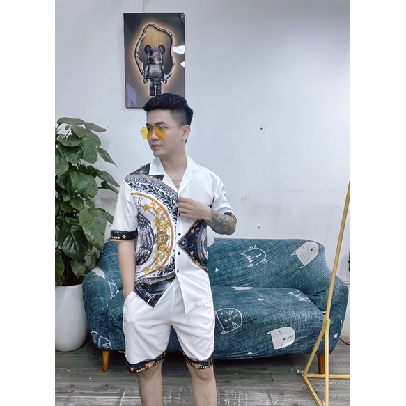 Bộ quần áo lụa nam hoạ tiết VERSACE vàng trắng cao cấp